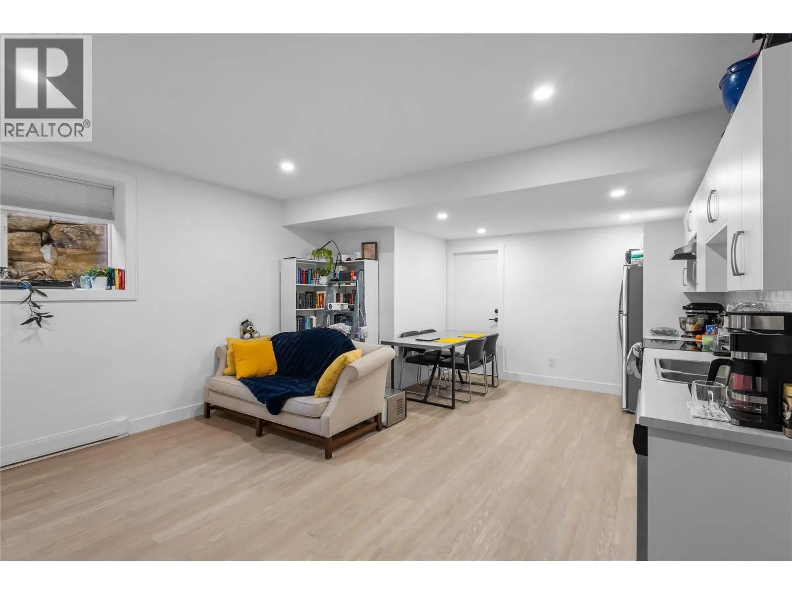 201 Summer Wood Drive. Kelowna, British Columbia
