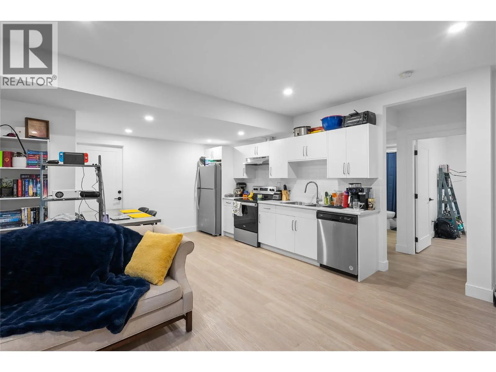 201 Summer Wood Drive. Kelowna, British Columbia