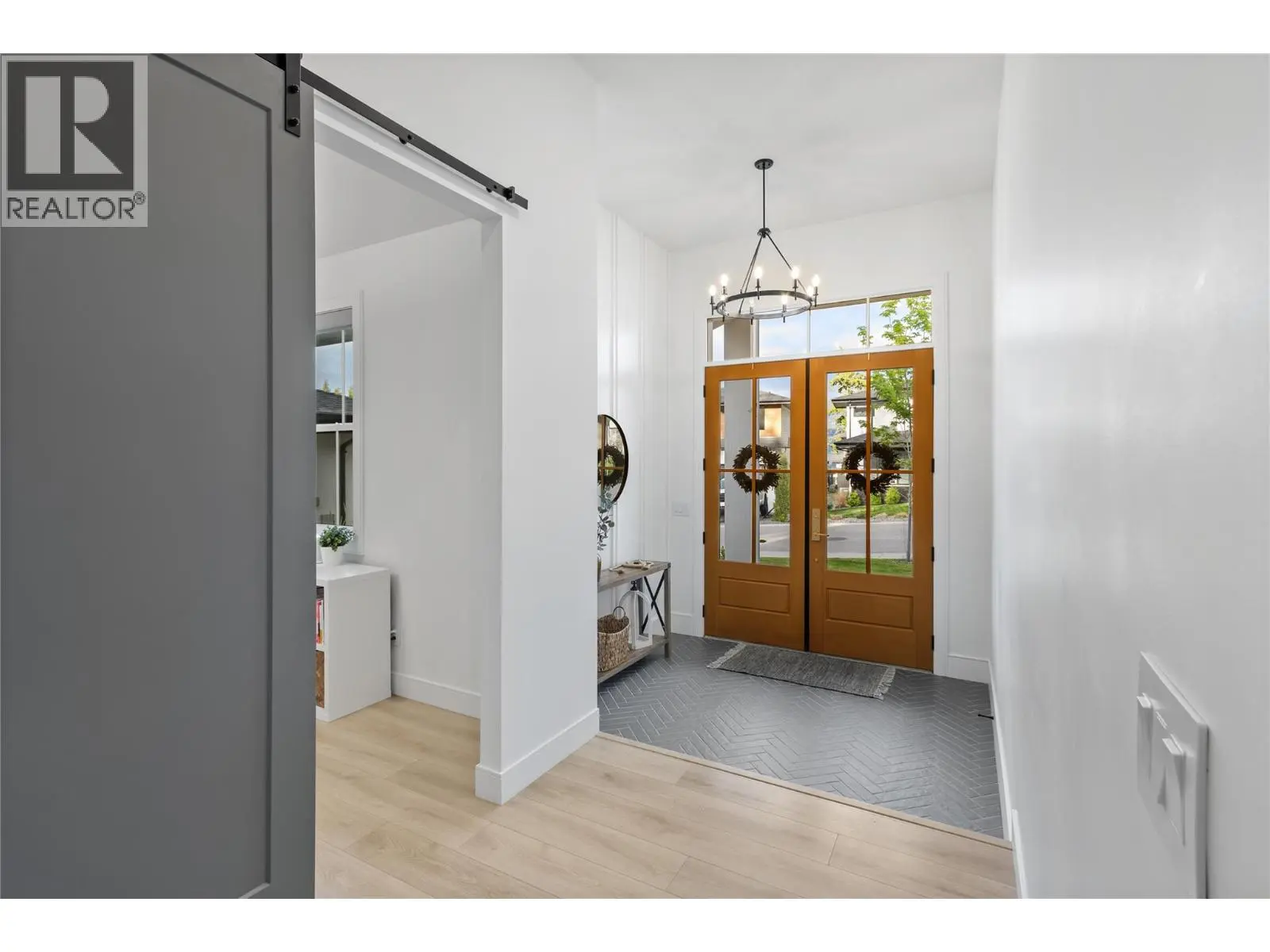 201 Summer Wood Drive. Kelowna, British Columbia