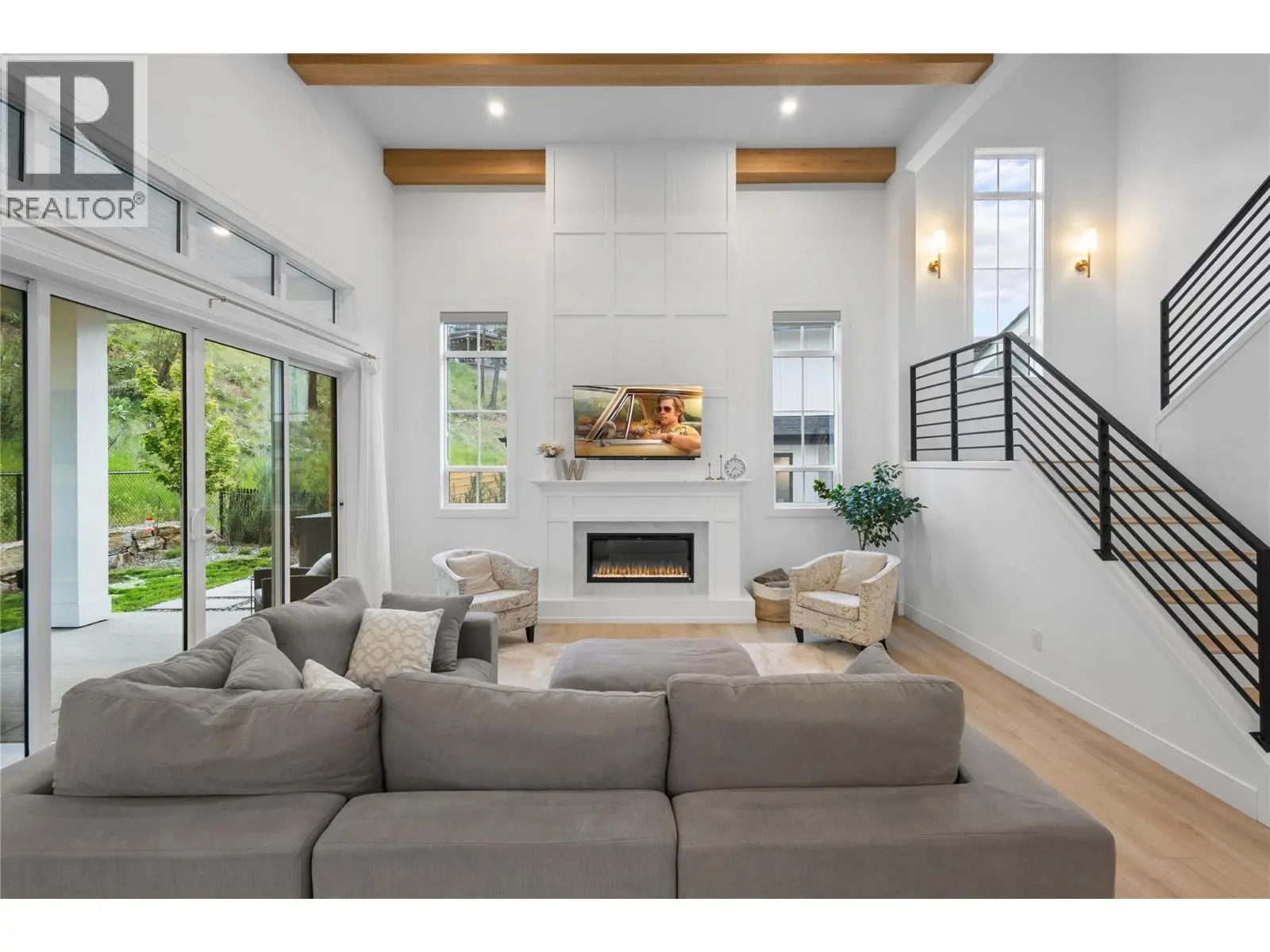 201 Summer Wood Drive. Kelowna, British Columbia
