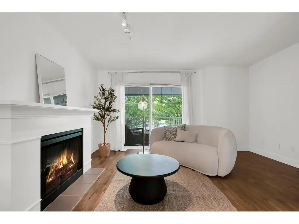 11 6555 192a Street, Surrey