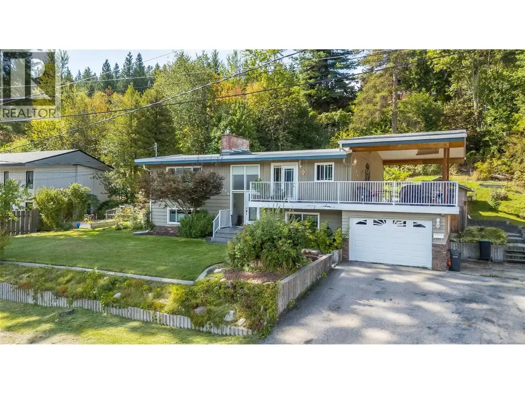 2404 11th Avenue, Castlegar