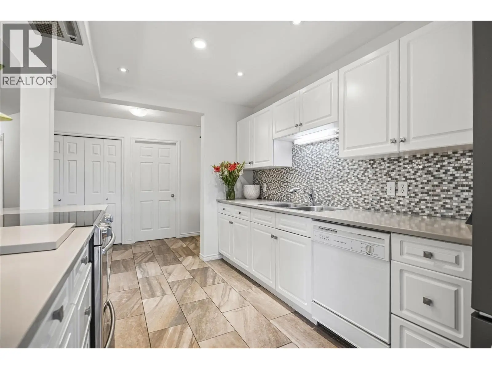 1640 Ufton Court Unit# 108. Kelowna, British Columbia
