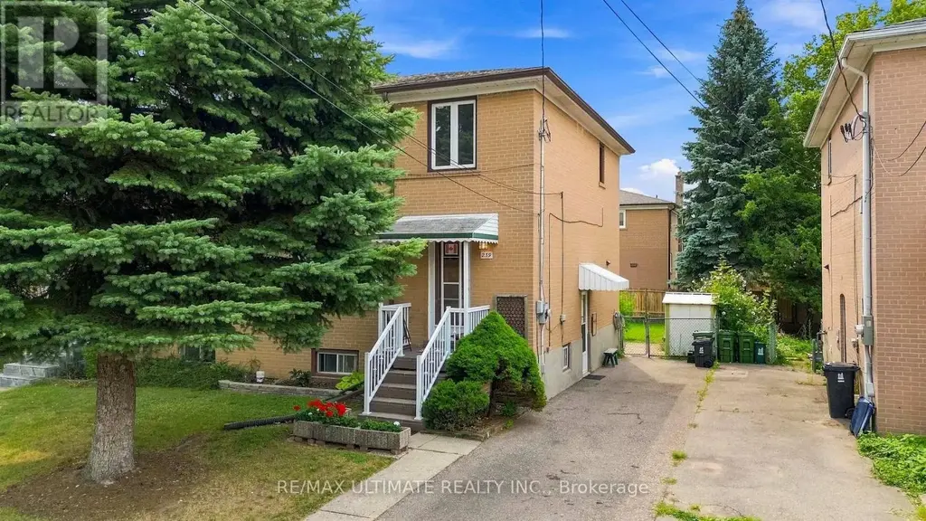 239 Eileen Avenue, Toronto (Rockcliffe-Smythe)