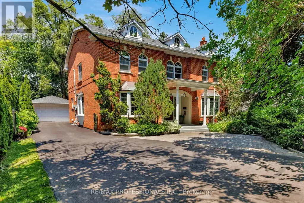 106 Rathburn Road, Toronto (Princess-Rosethorn)