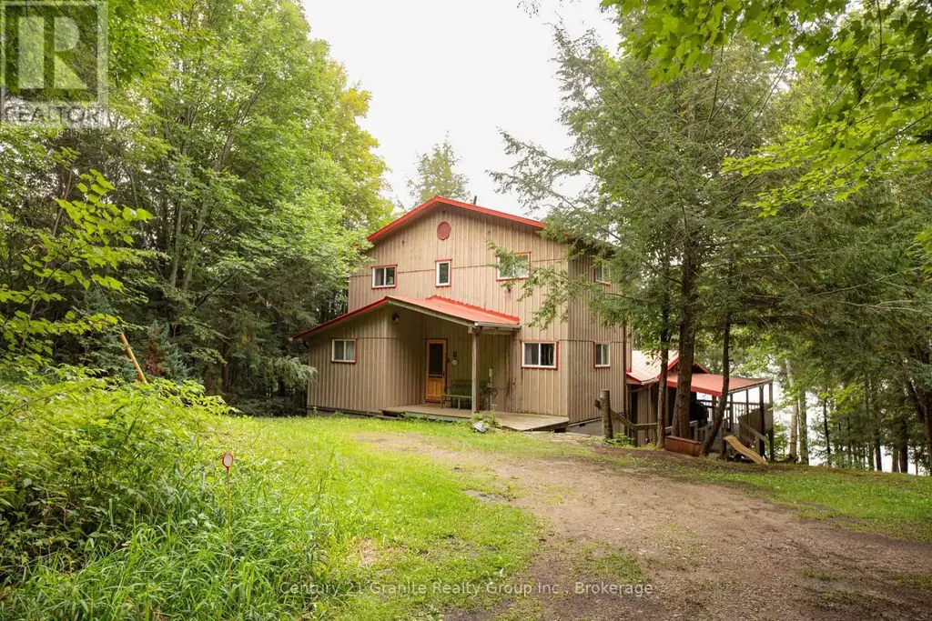 4943 Kennisis Lake Road Drive, Dysart et al (Havelock)