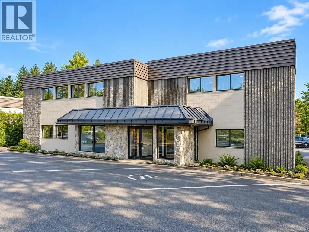 200 4252 Commerce Cir, Saanich