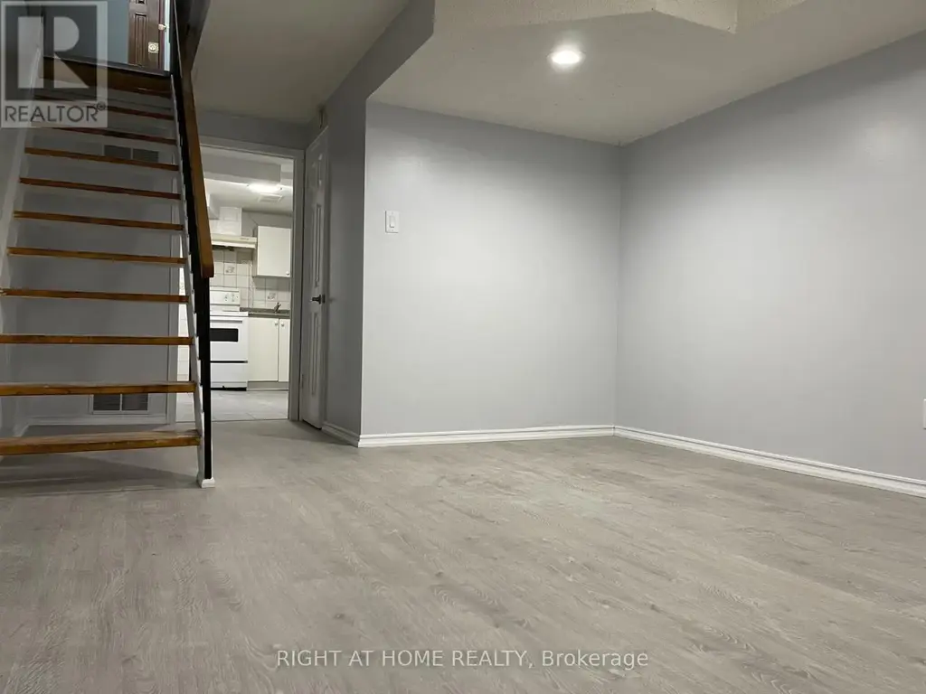 Lower - 12 Quarry Court, Toronto (Greenwood-Coxwell)