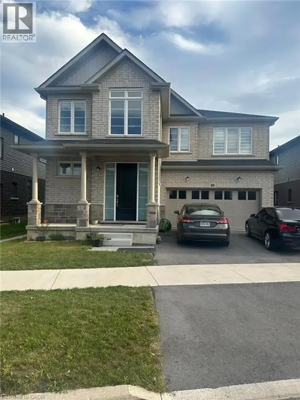 98 E Acacia Road, Pelham