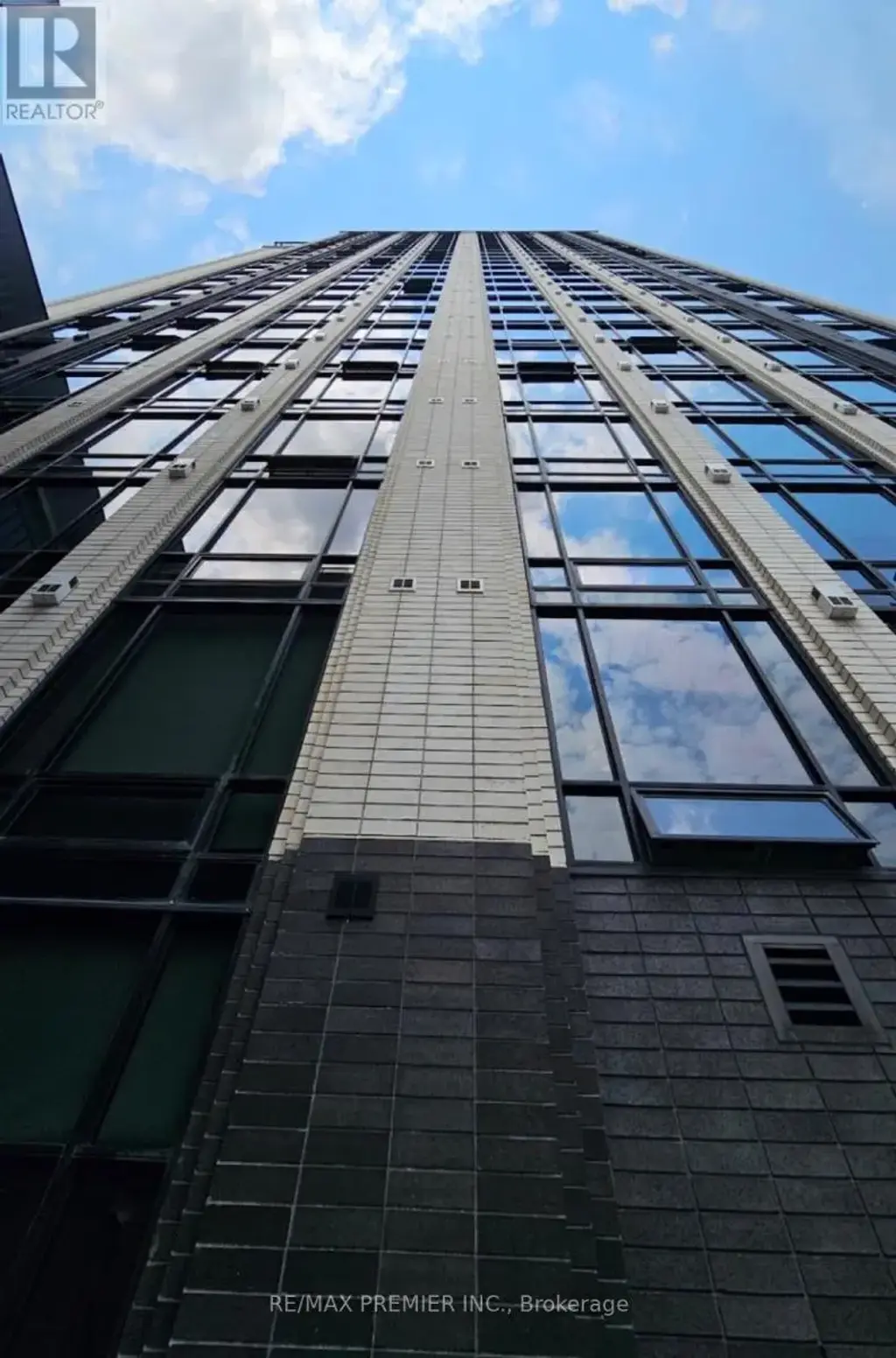 1808 - 145 Columbia Street W, Waterloo