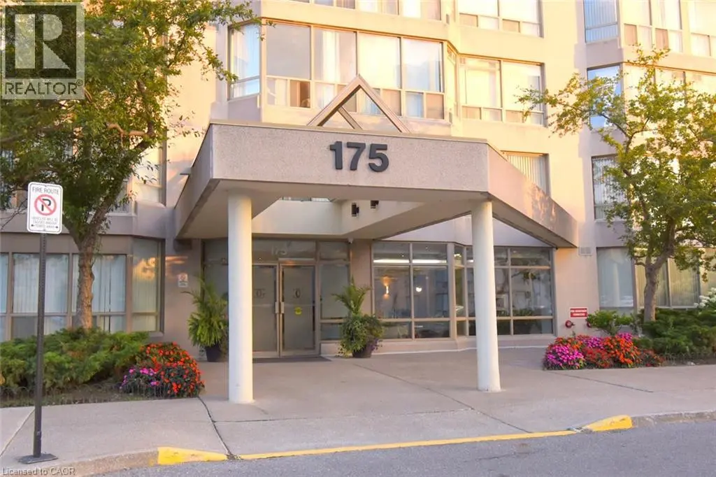 175 Cedar Avenue Unit# 215, Richmond Hill