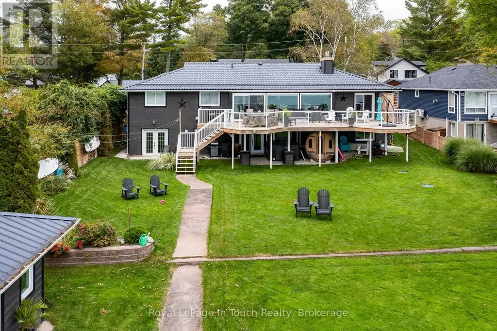 8 Tiny Beaches Road S, Tiny