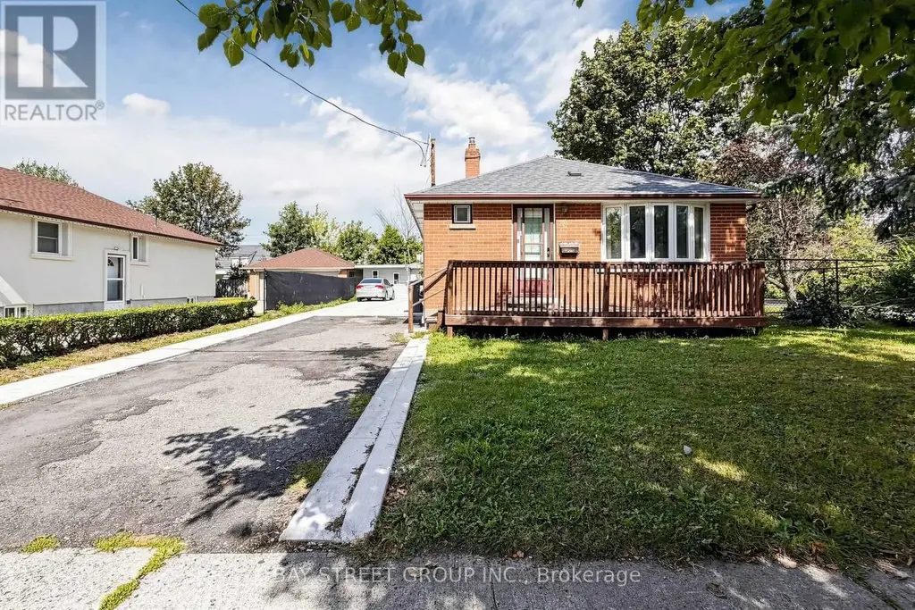 26 Sunset Boulevard, Brampton (Brampton West)