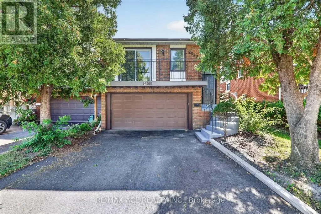 2330 Glastonbury Road S, Burlington (Brant Hills)