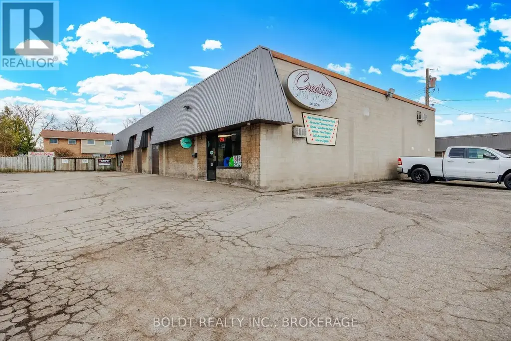 3 - 52 Scott Street W, St. Catharines (Haig)