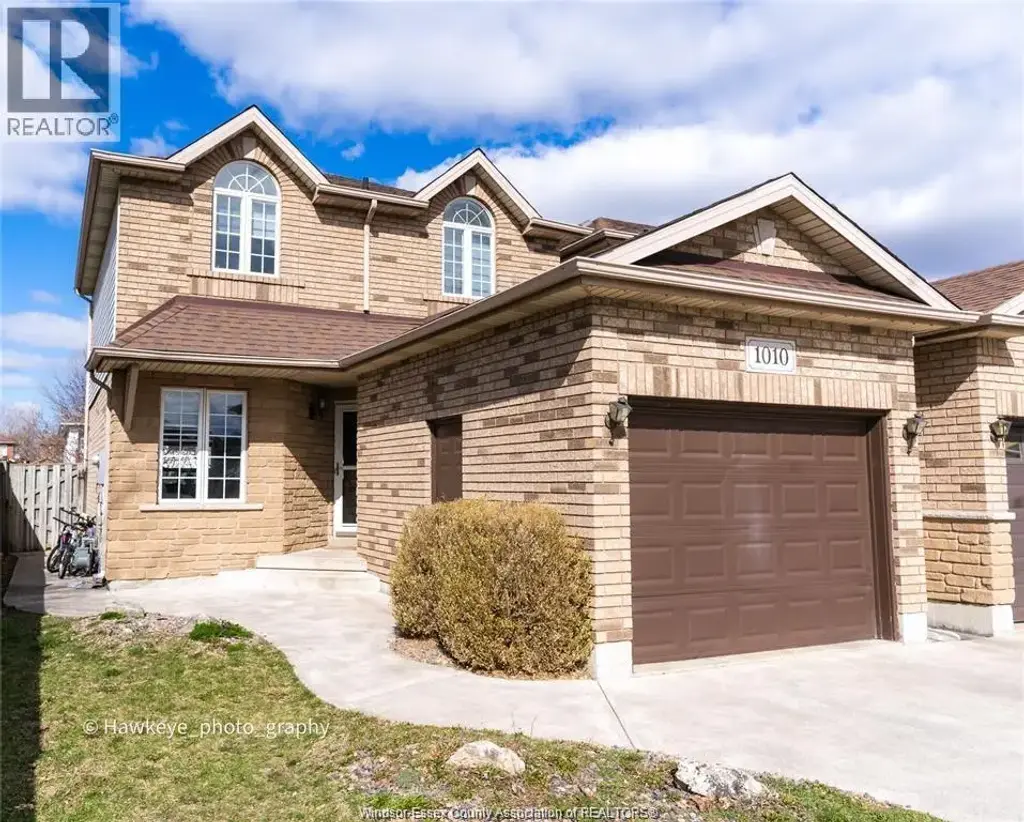 1010 Silverdale, Windsor