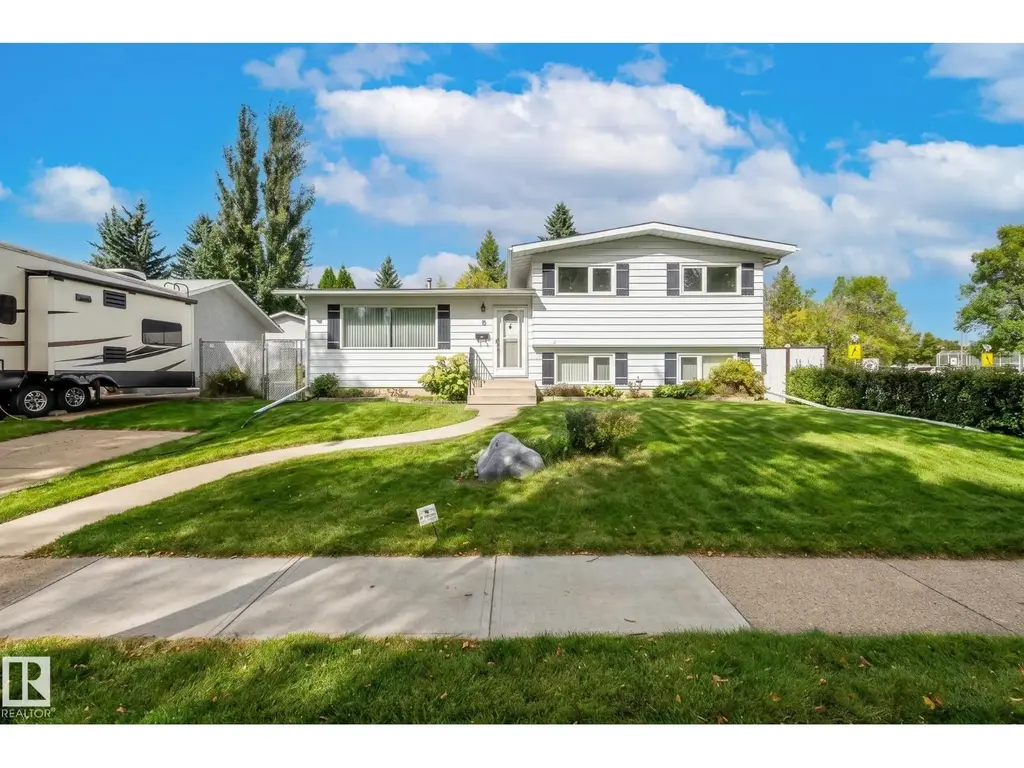 2 Lester Cr, St. Albert