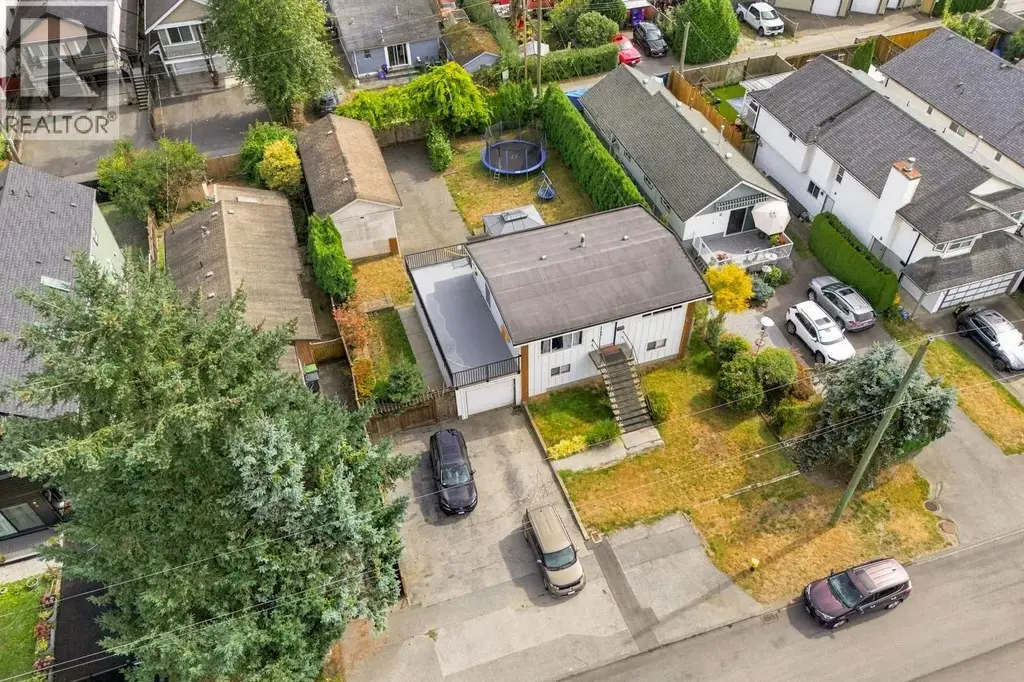 817 Greene Street, Coquitlam