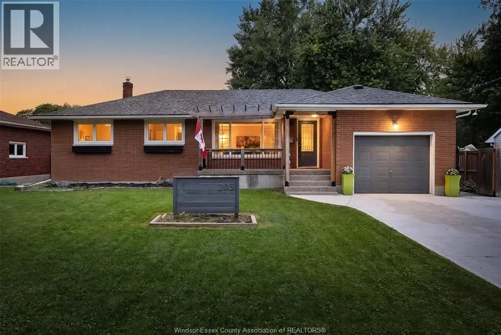 205 Gosfield Townline East, Essex