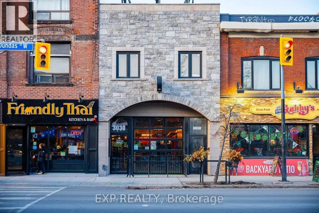 3030 Dundas Street, Toronto (Junction Area)
