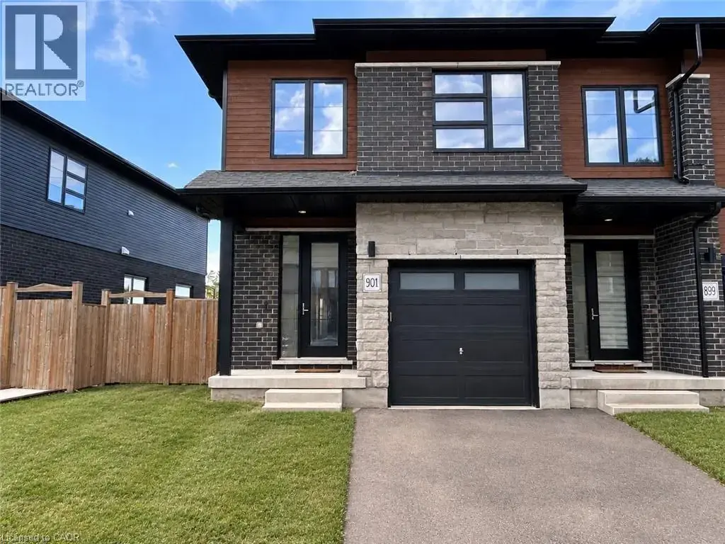 901 Robert Ferrie Drive, Kitchener