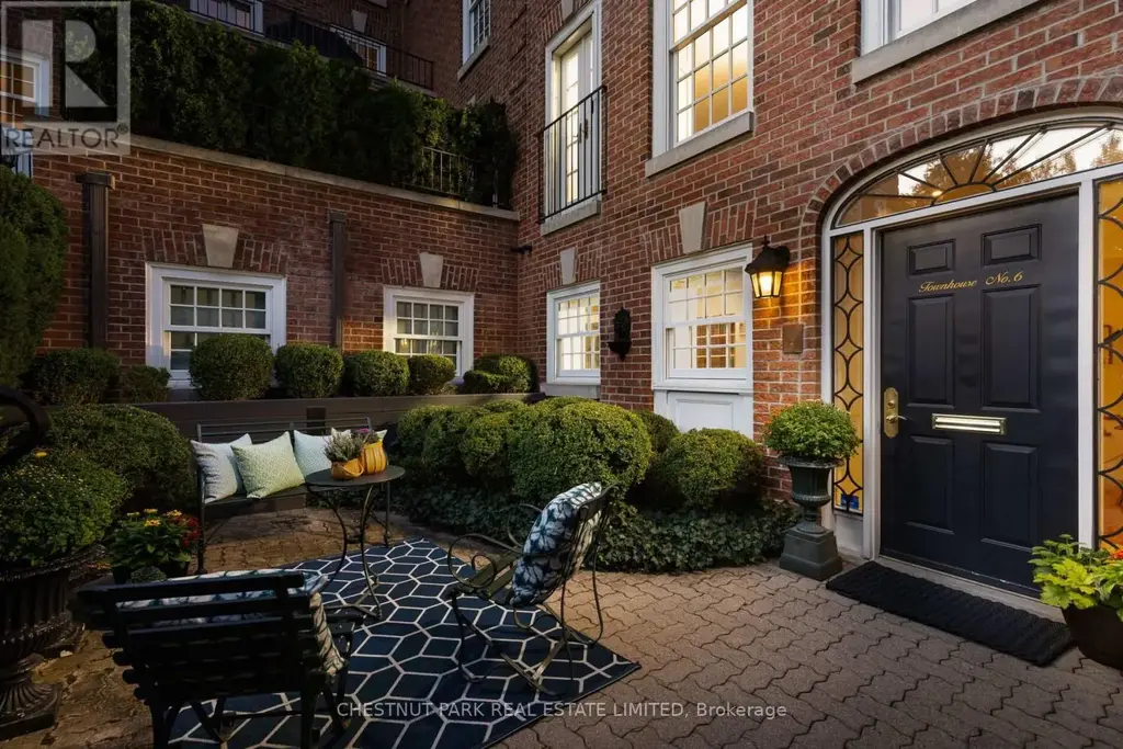 Th6 - 94 Crescent Road, Toronto (Rosedale-Moore Park)