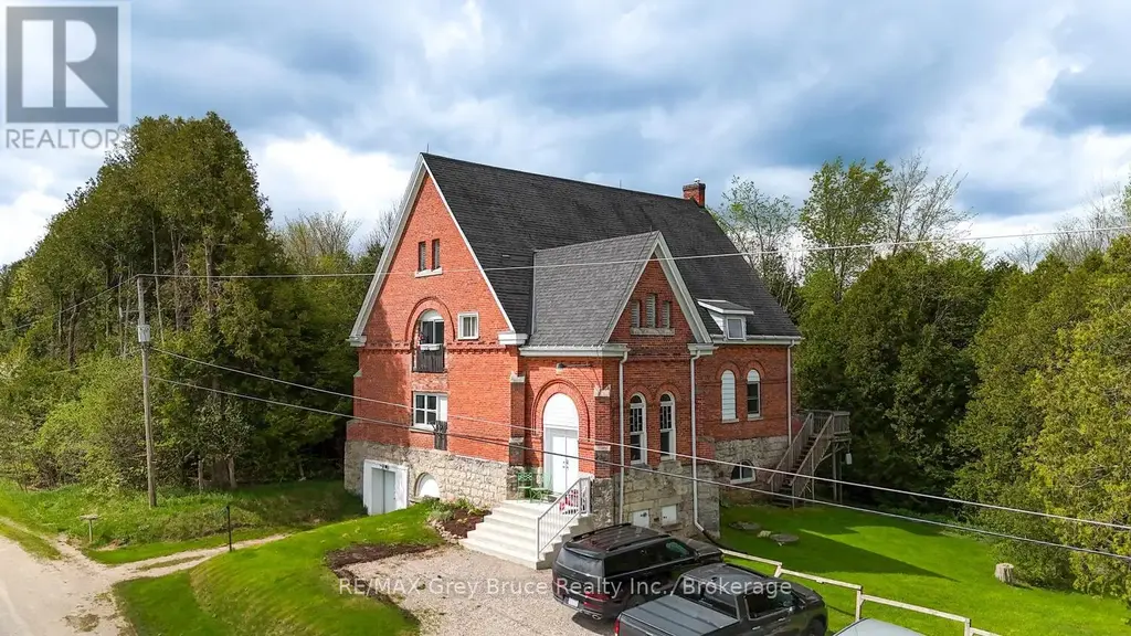 596688 10 Concession, Chatsworth