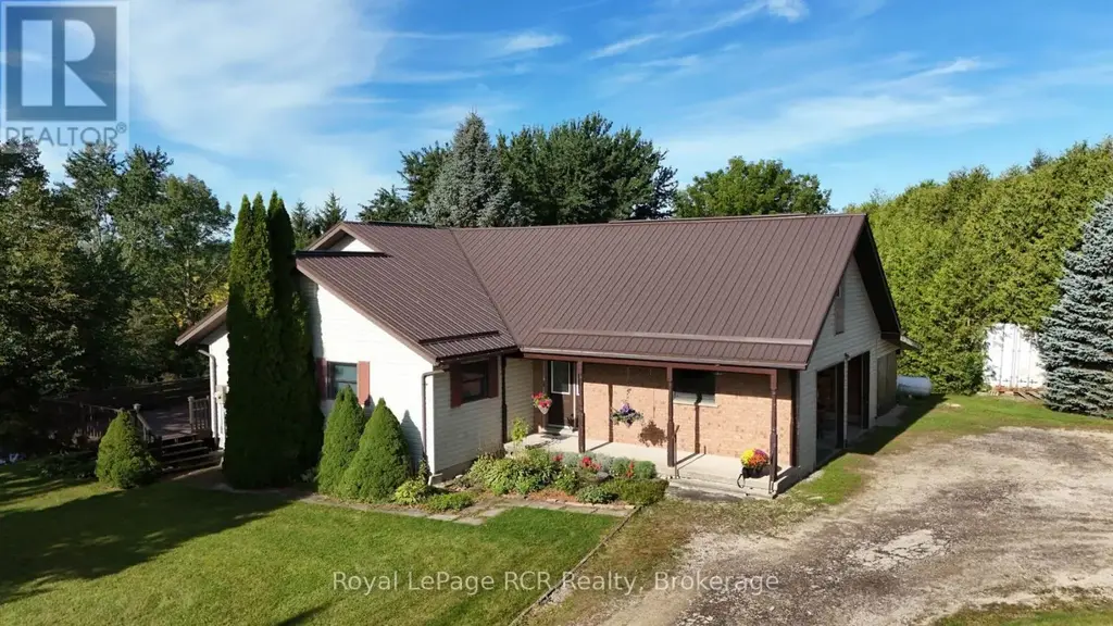 9870 Creek Road, Minto