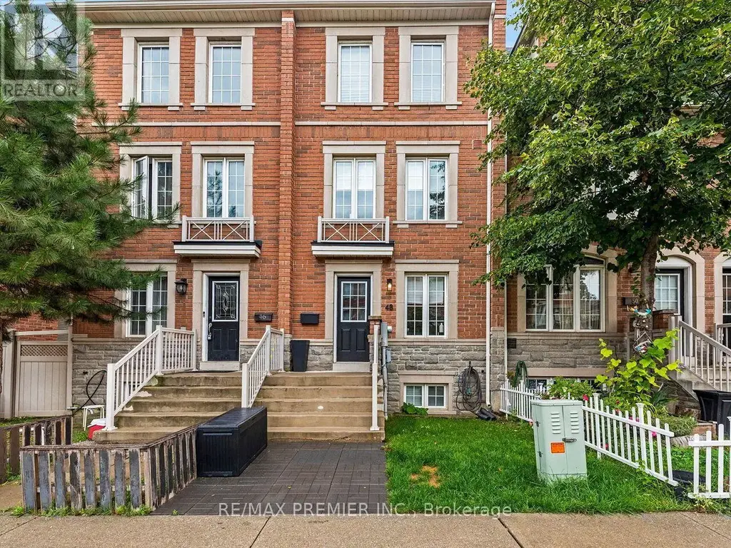 48 Odoardo Di Santo Circle, Toronto (Downsview-Roding-CFB)