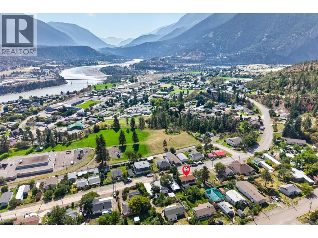 677 Columbia Street, Lillooet
