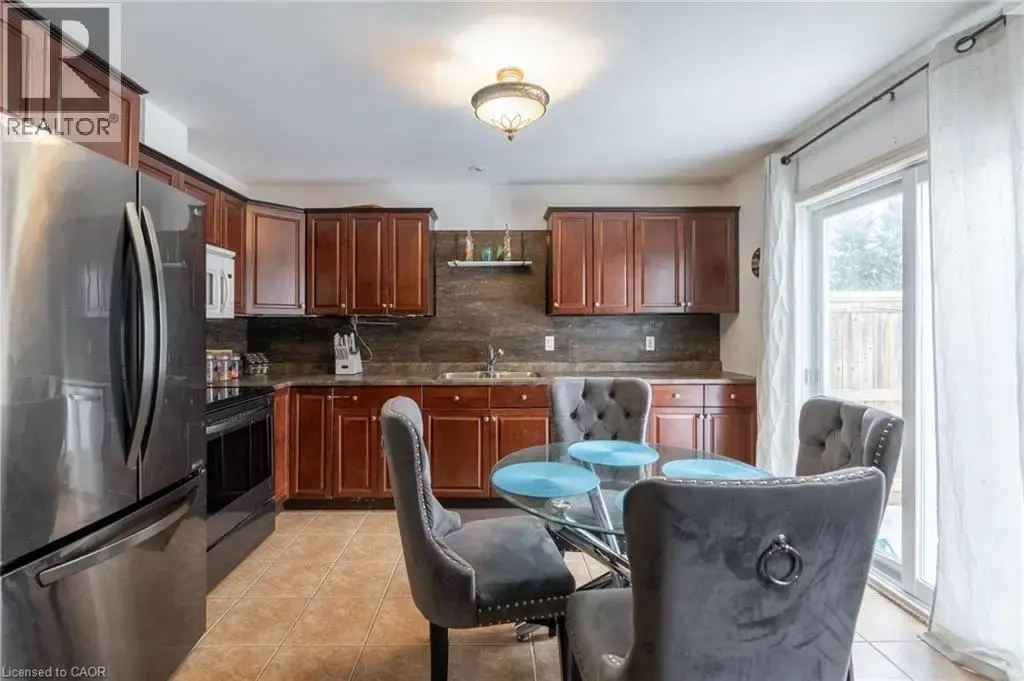 48 South Street N, Thorold