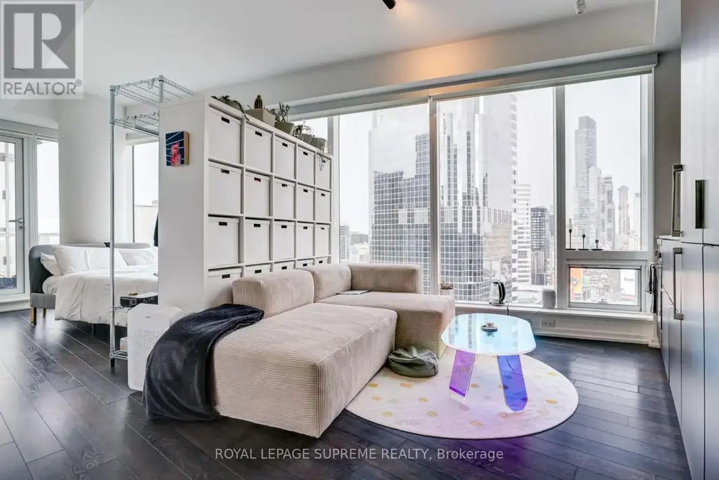2112 - 197 Yonge Street, Toronto (Church-Yonge Corridor)