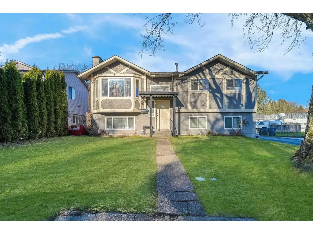 13971 89 Avenue, Surrey