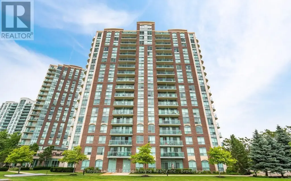 301 - 4879 Kimbermount Avenue, Mississauga (Central Erin Mills)