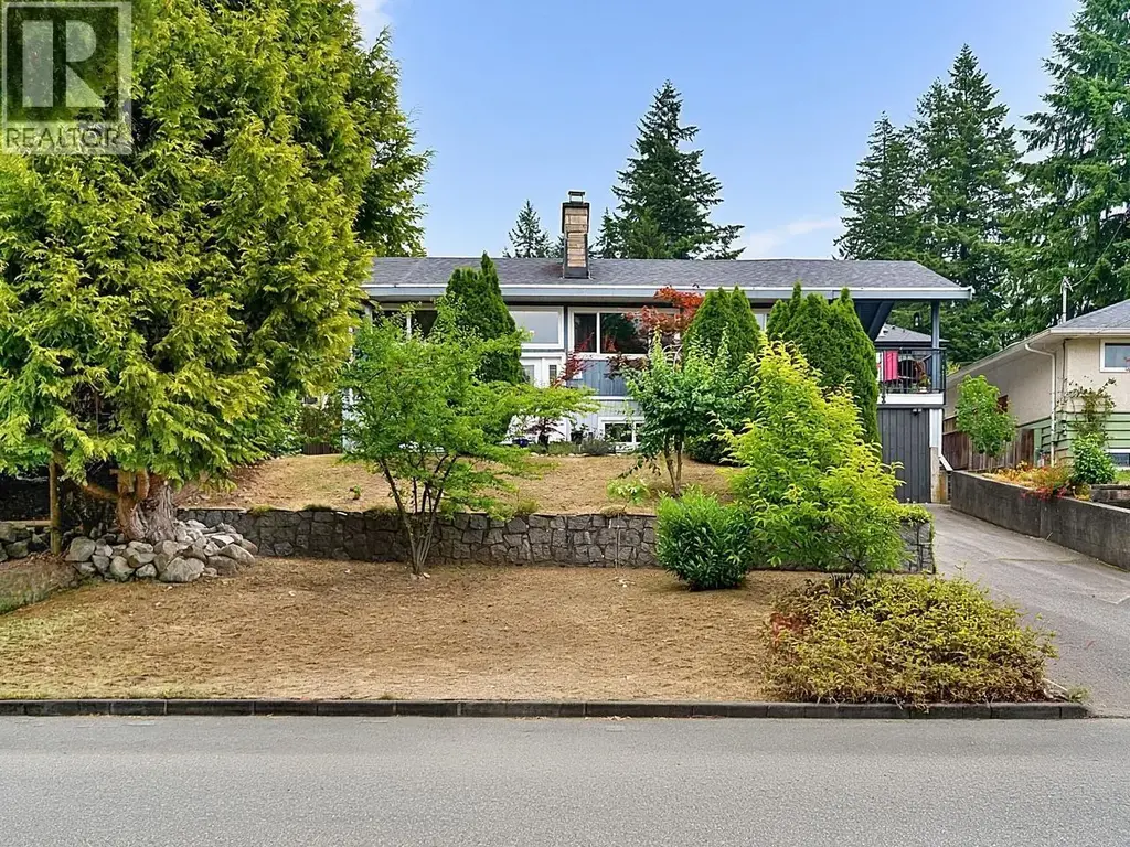 937 Kinsac Street, Coquitlam