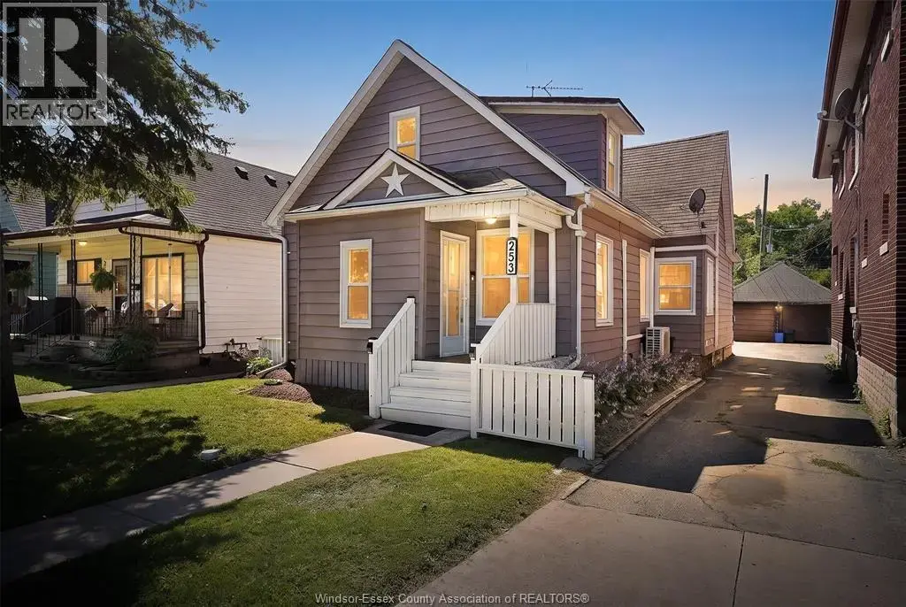 253 Pierre Avenue, Windsor
