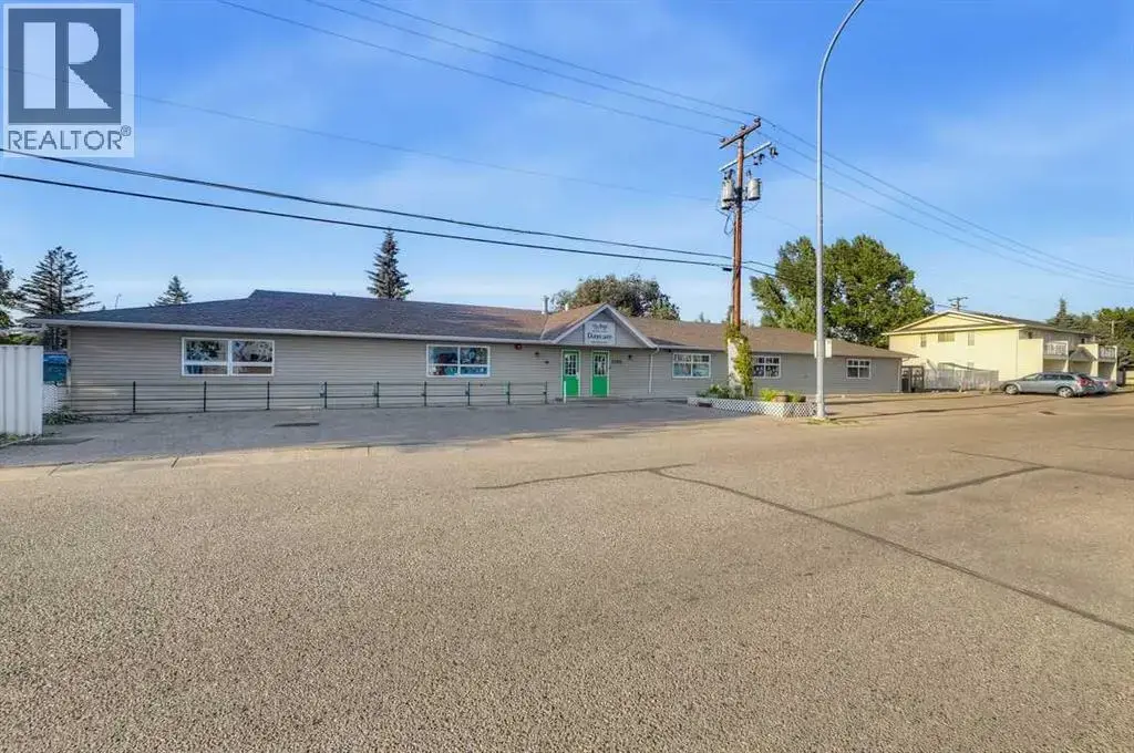 1006 / 1008 11 Avenue, High River