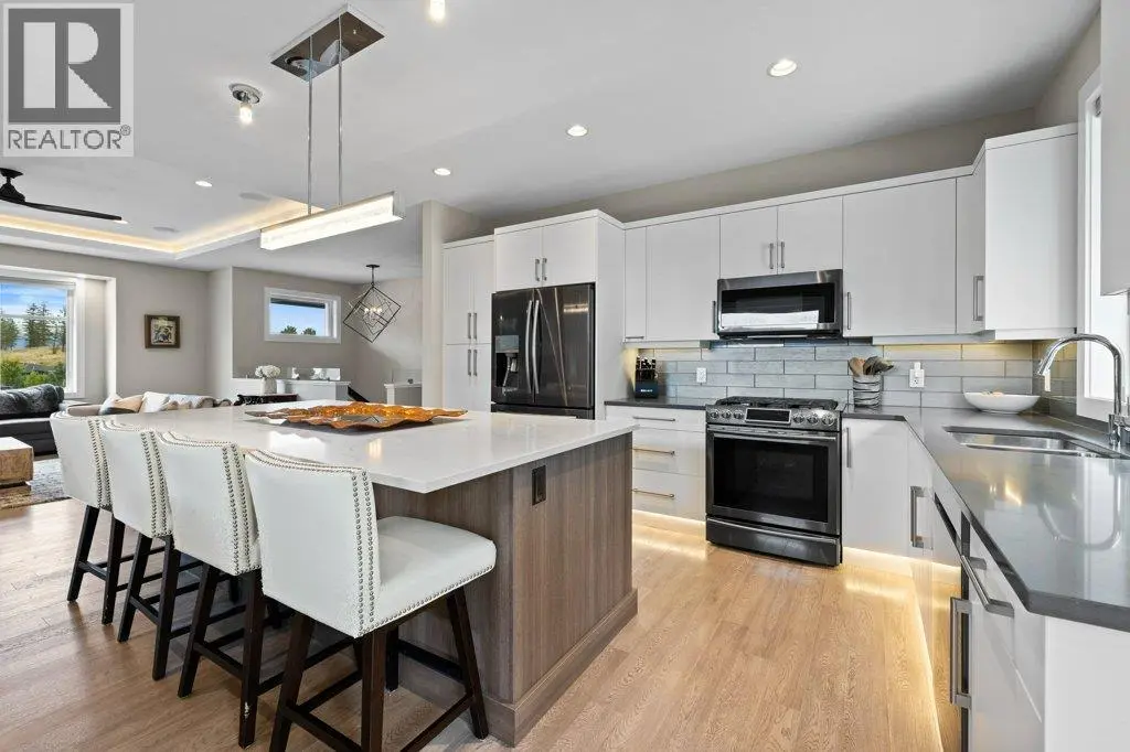 288 Upper Canyon Drive N. Kelowna, British Columbia