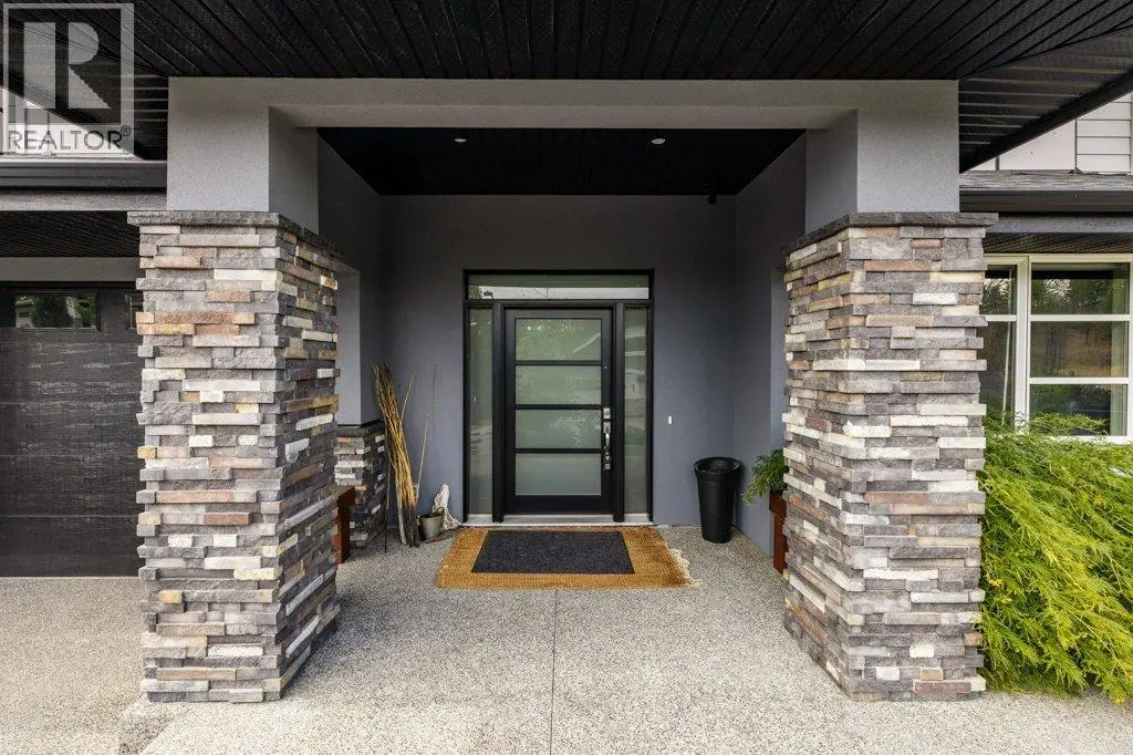 288 Upper Canyon Drive N. Kelowna, British Columbia