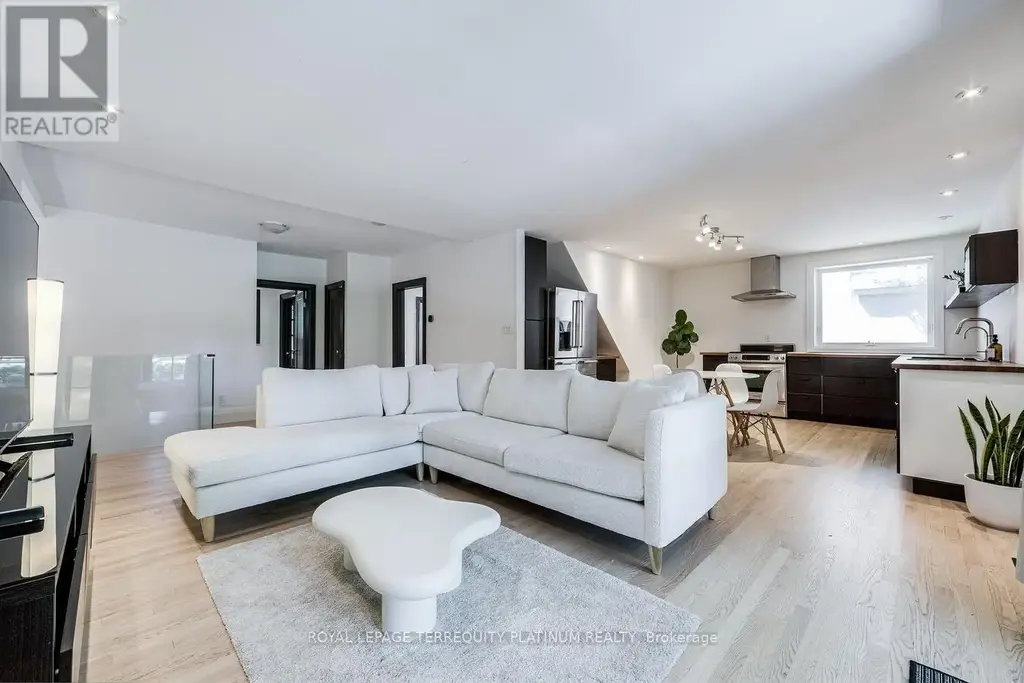 204 Ellerslie Avenue, Toronto (Willowdale West)