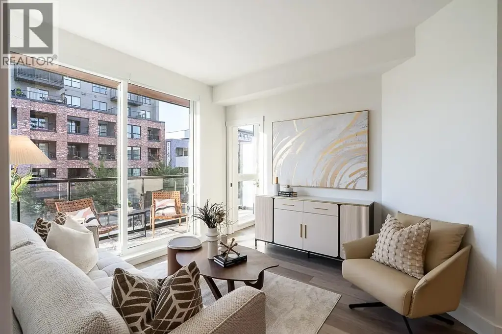 202 422 Lakewood Drive, Vancouver