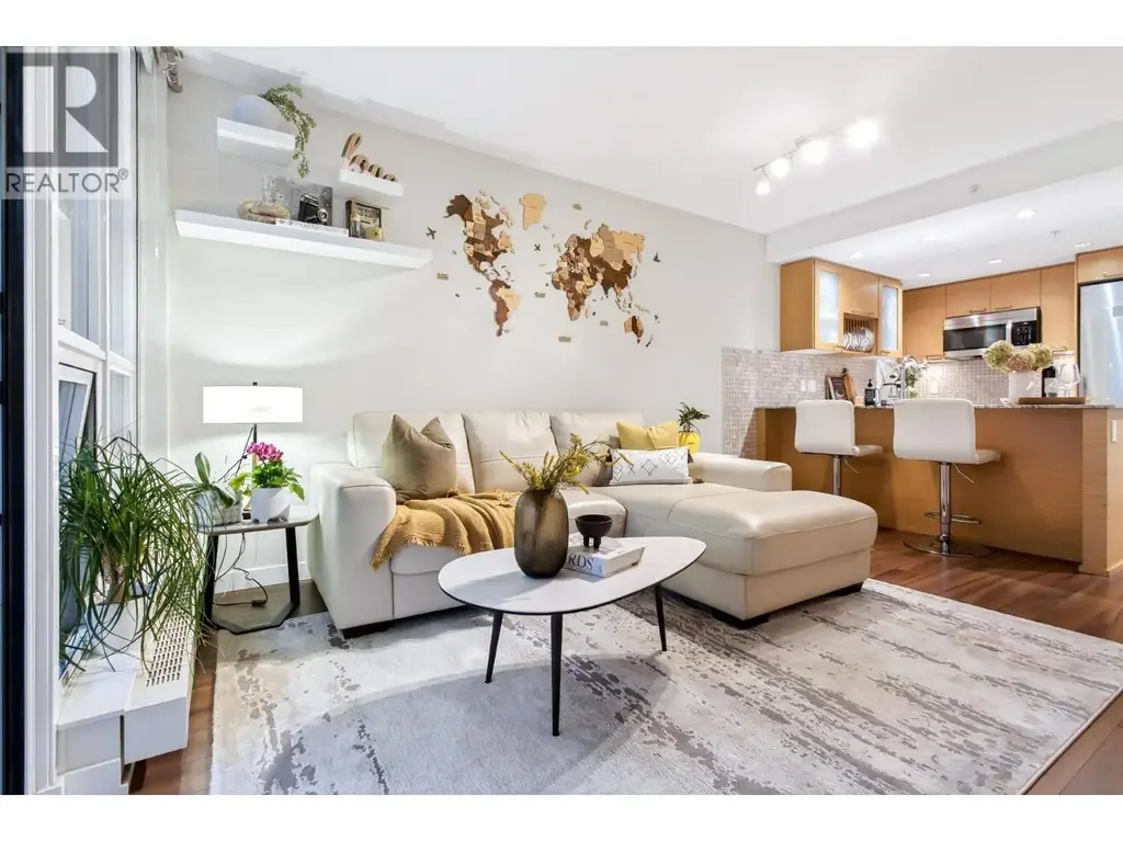 413 135 E 17 Street, North Vancouver
