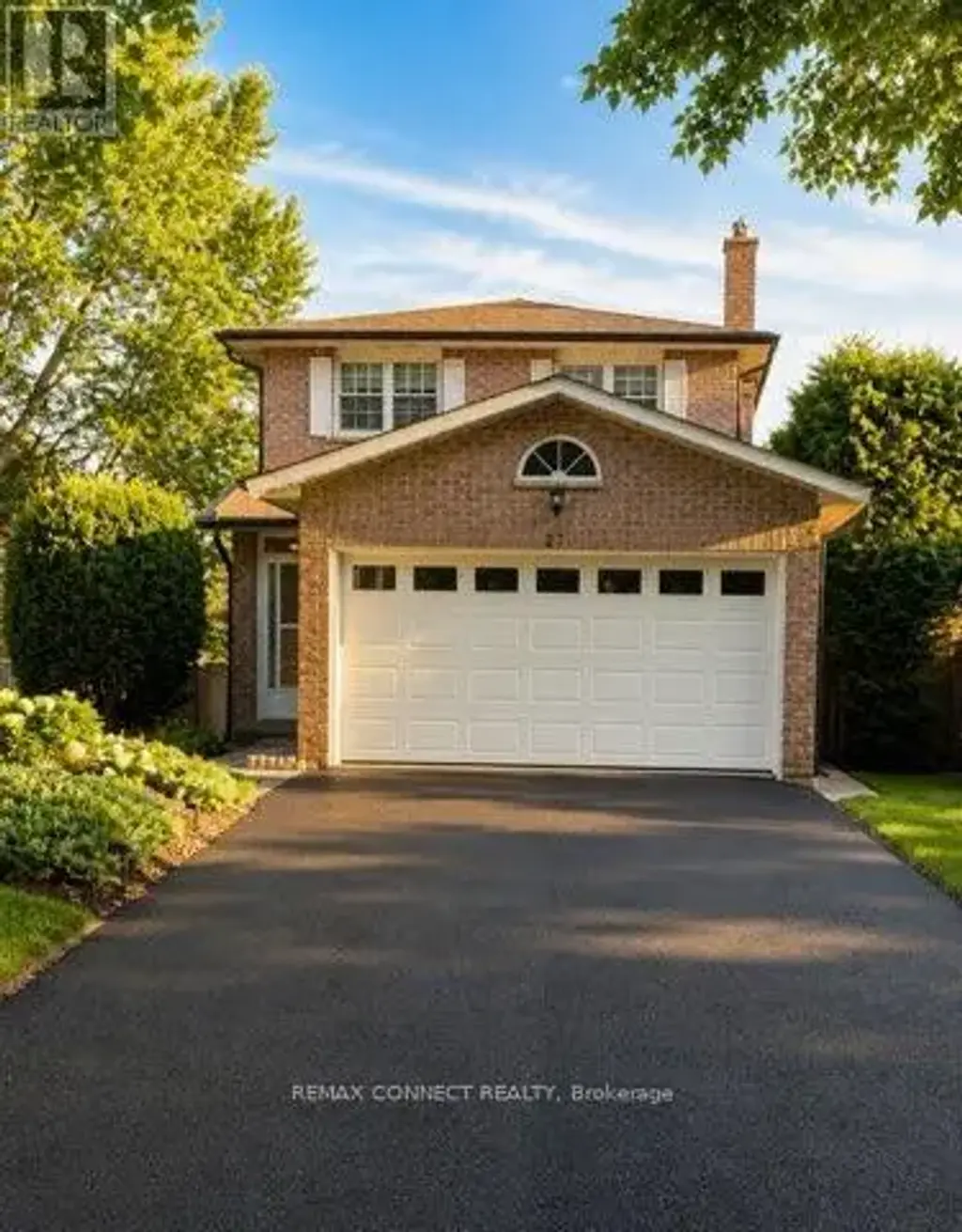 27 Radford Crescent, Markham (Sherwood-Amberglen)