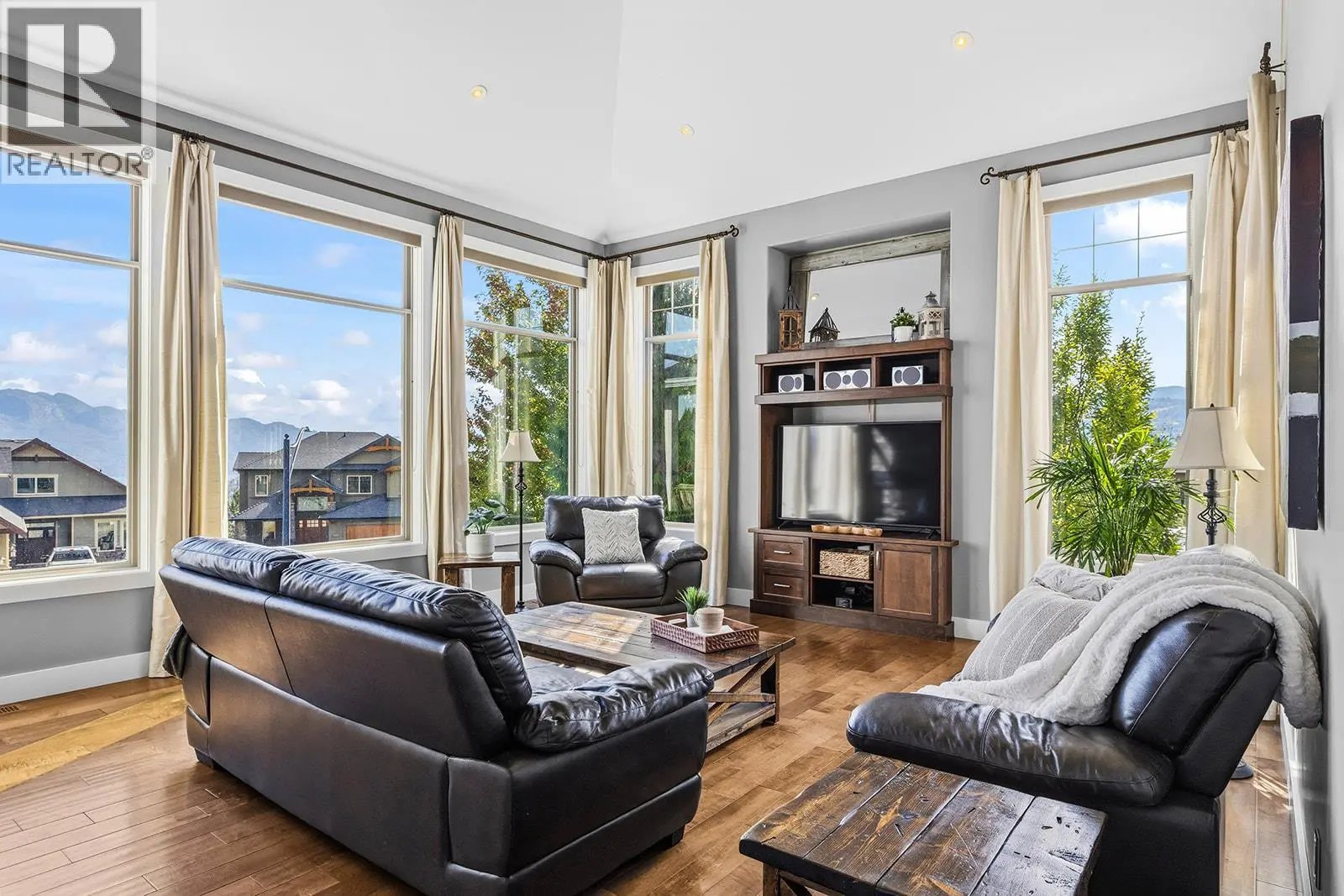 3162 Saddleback Place. West Kelowna, British Columbia