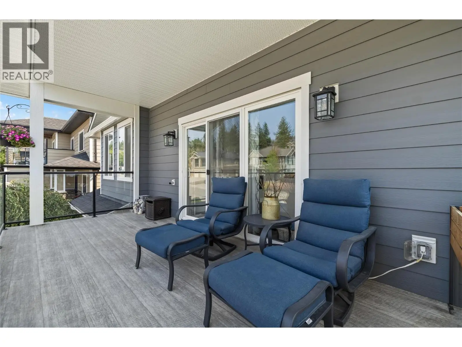 2180 Sunview Drive. West Kelowna, British Columbia