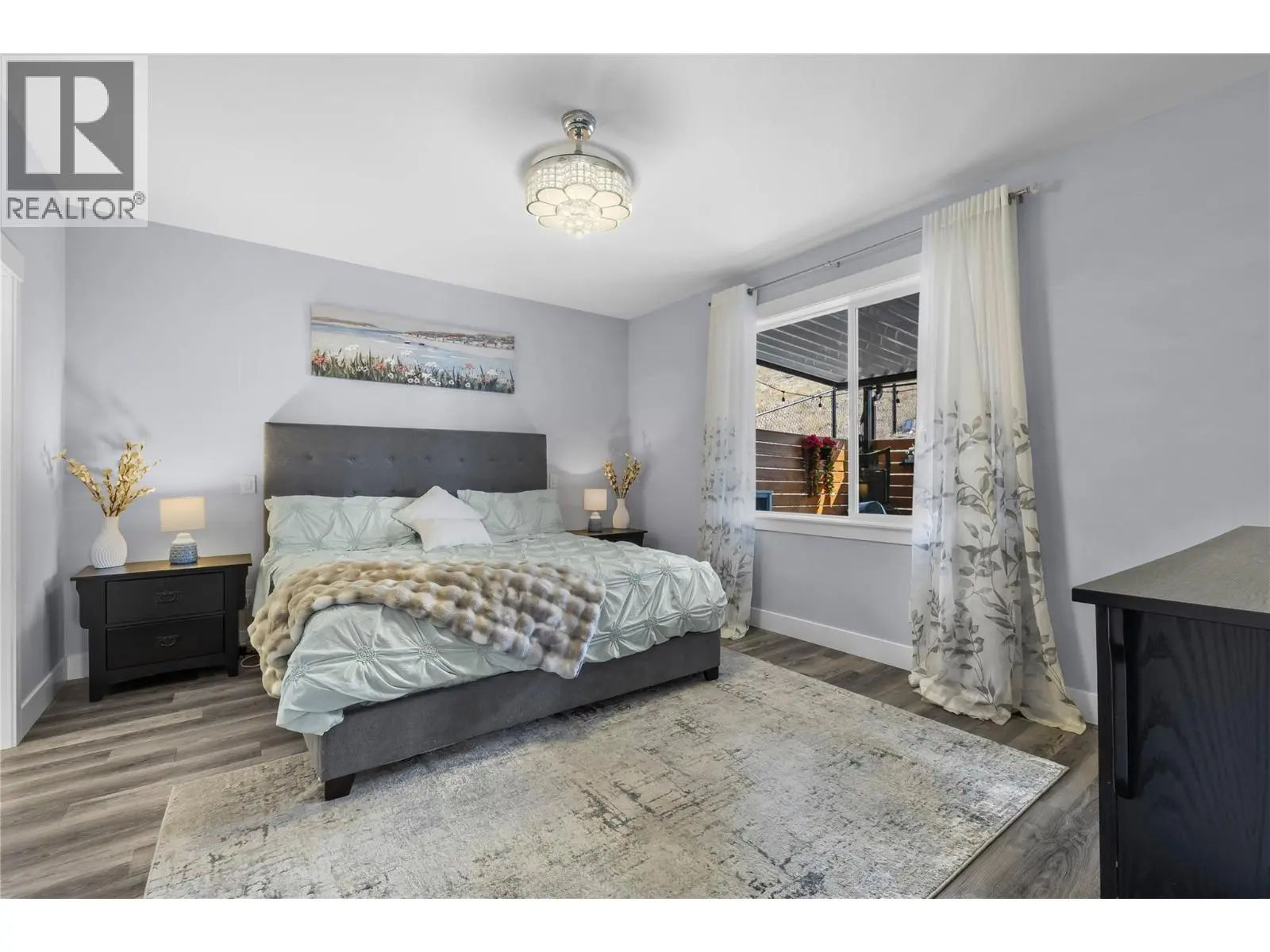 2180 Sunview Drive. West Kelowna, British Columbia