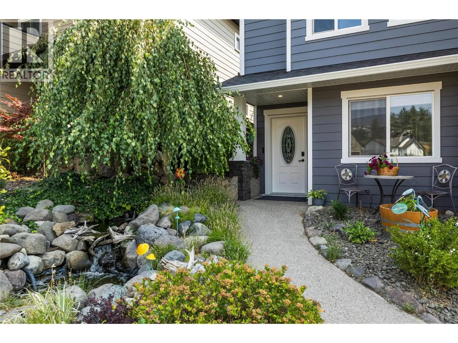 2180 Sunview Drive. West Kelowna, British Columbia