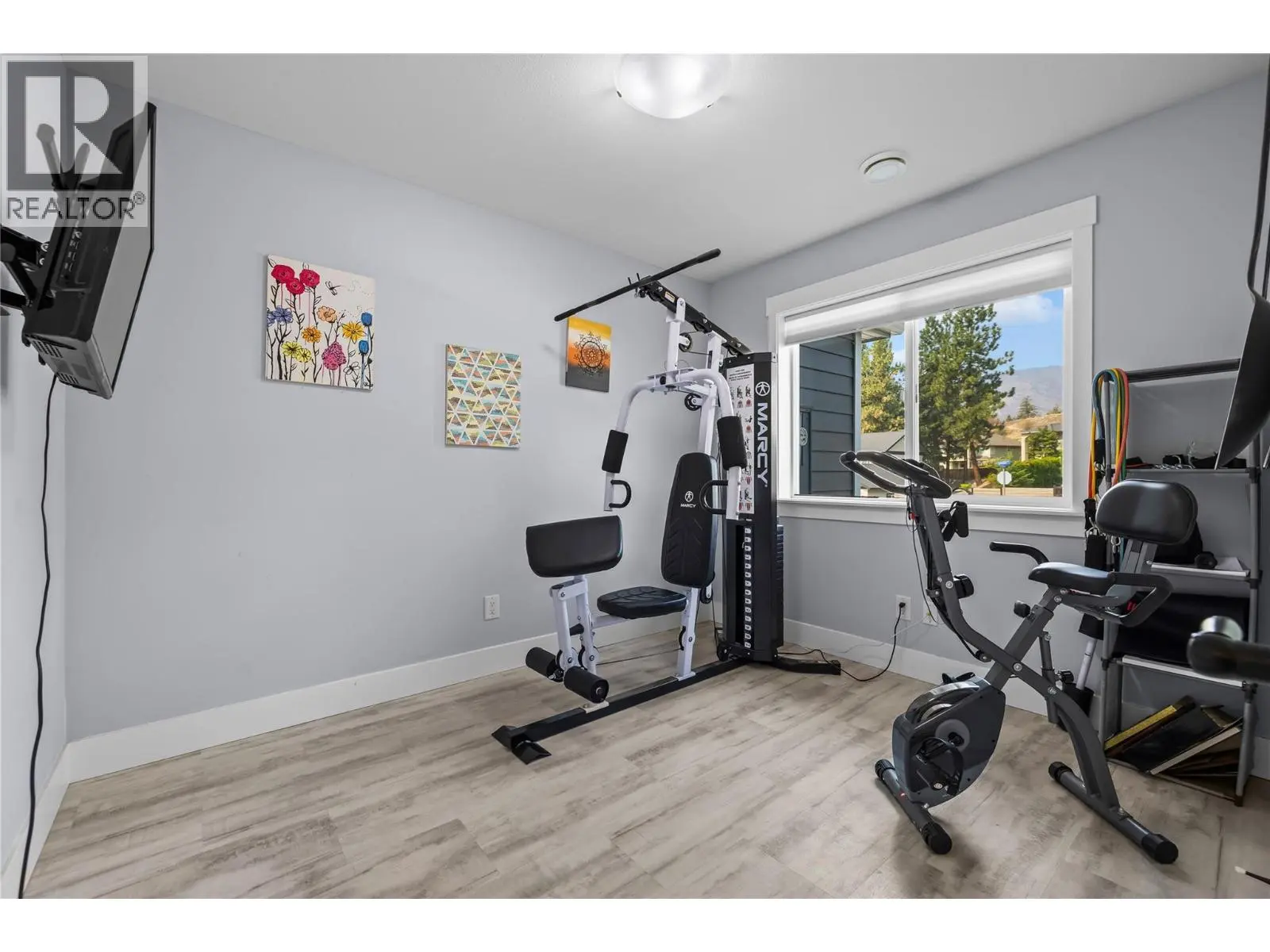 2180 Sunview Drive. West Kelowna, British Columbia