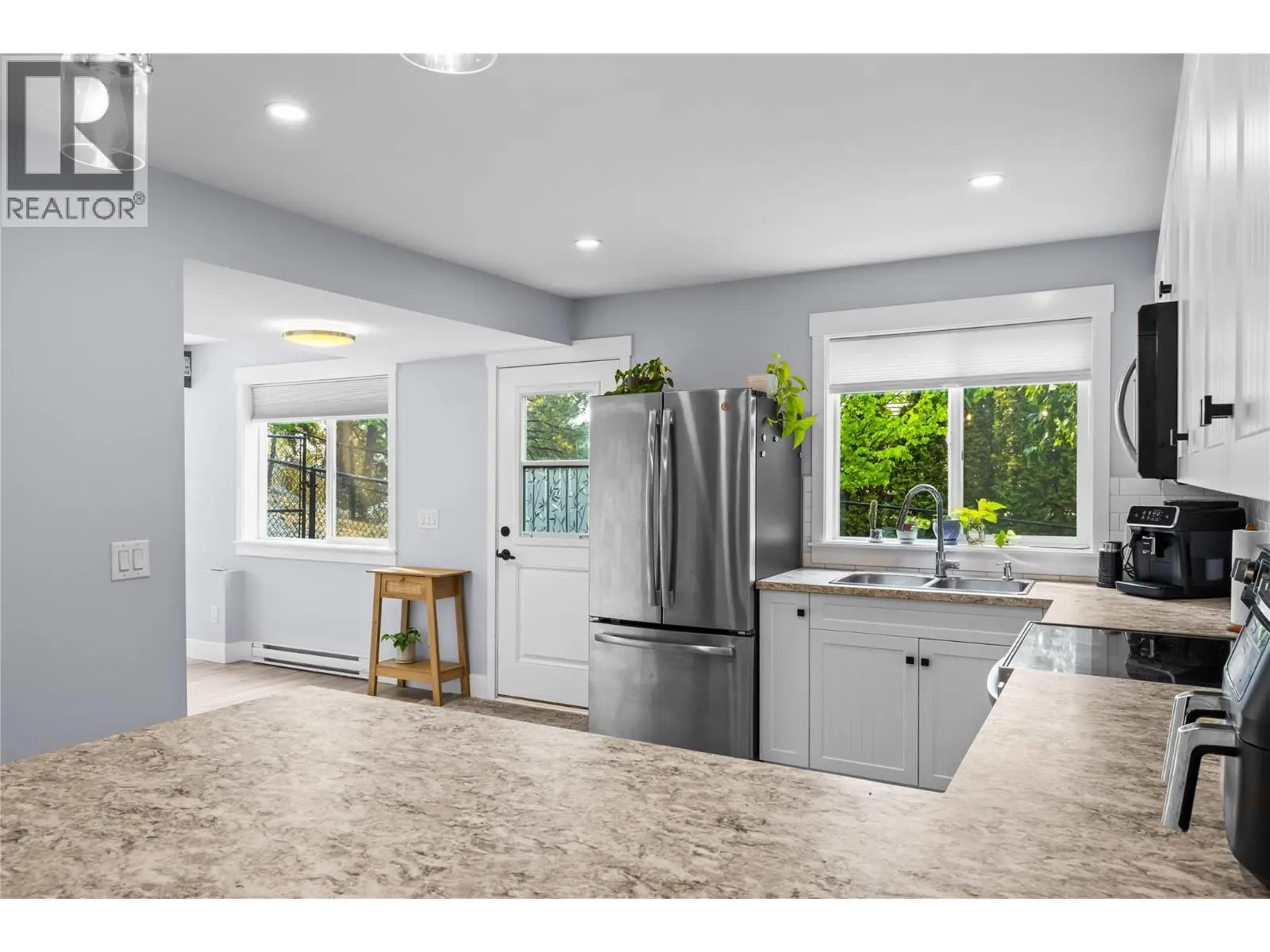 2180 Sunview Drive. West Kelowna, British Columbia