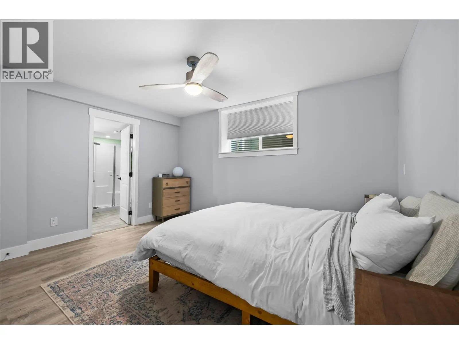 2180 Sunview Drive. West Kelowna, British Columbia
